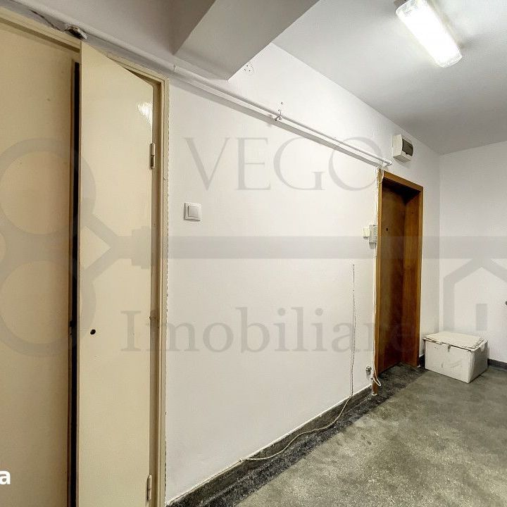 Apartament cu 3 camere decomandat, in zona Centrala, strada Republicii - Photo 1