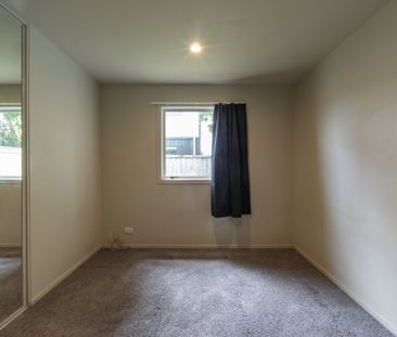 Two Bedroom Home in Hamilton East - Photo 4