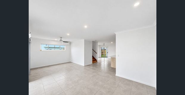 MORE SPACE, MORE LIFESTYLE! IMPRESSIVE CORNER HOME WITH ROOM FOR THE WHOLE FAMILY! - Photo 1