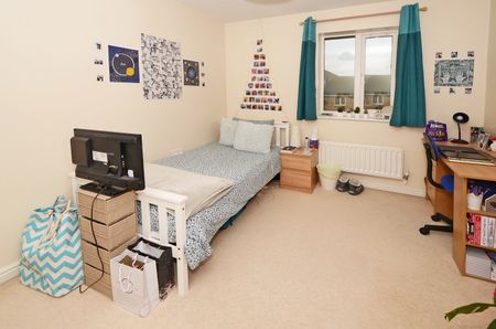4 bedroom house to rent Godwin Way, Stoke-on-Trent, ST4 - Photo 5