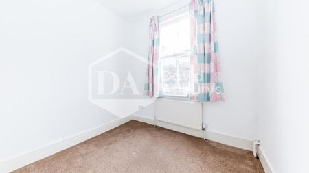 5 bedroom terraced house to rent - Photo 4