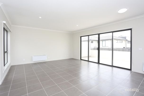 Unbeatable Location! - Photo 1