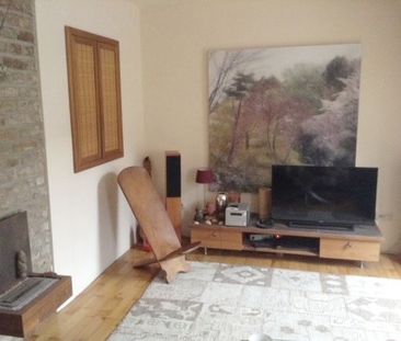 Luftig möblierte Maisonette im französischen Stil mit Dachterrasse - Photo 2