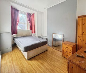 4 bedroom terraced house to rent - Photo 2