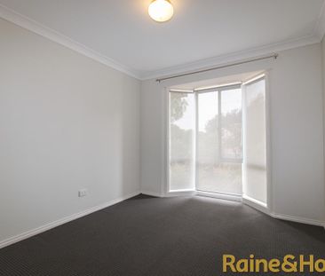 East Dubbo - Photo 4