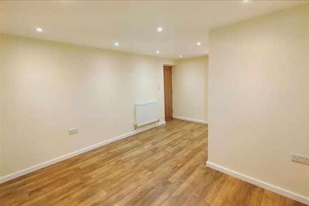 Abbey Road, Shepley, HD8 - Photo 1