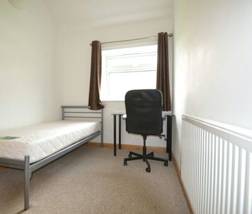 House share to rent on - Photo 2