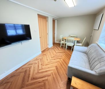 Flat C, 51 Holyhead Road - Photo 4