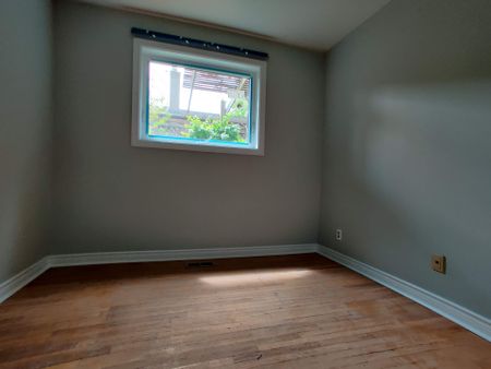 For Lease - 34 Kingland Crescent Unit# Lower, Toronto, Ontario - Photo 3