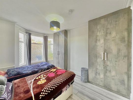 4 bedroom terraced house to rent - Photo 1