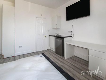 1 bedroom in a house share to rent - Photo 5