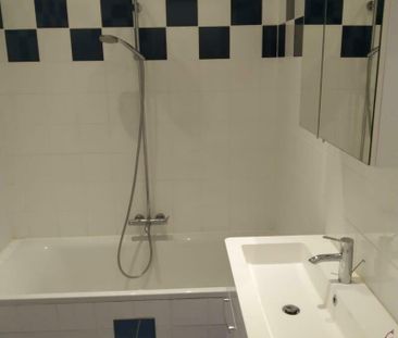 Singleoase ! Ab sofort verfügbar! UNBEFRISTETE Dachgeschoßwohnung -... - Photo 4