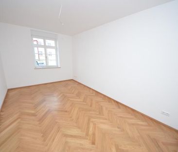 Wunderschöne 3-Zimmerwohnung im denkmalgeschützten Altbau mit Fußbo... - Foto 1
