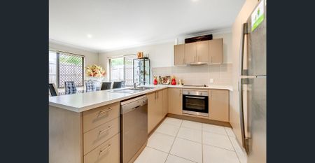 Modern Family Home in a Quiet Estate – Comfort, Space & Convenience - Photo 5