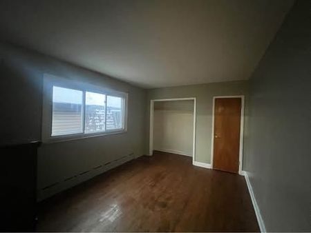 For Lease - 72 St Francis Street Unit# 5, West Centre Town, Ontario - Photo 4