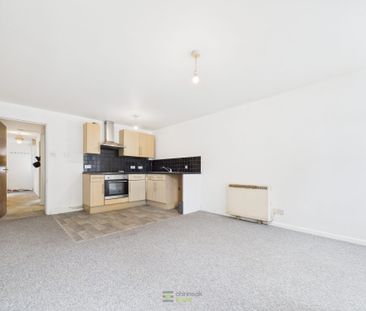 Long Acre Court, Portsmouth, PO1 - Photo 1
