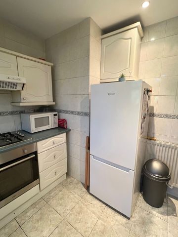 Room in a Shared Flat, Longton House, SE11 - Photo 4