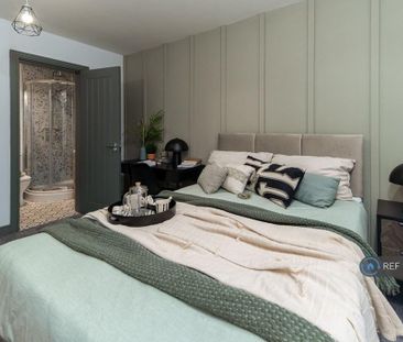 1 bedroom in a house share to rent - Photo 4