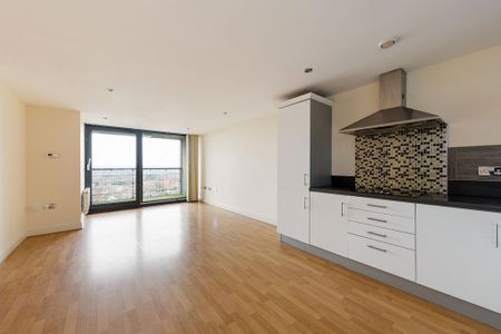2 bedroom flat to rent - Photo 4