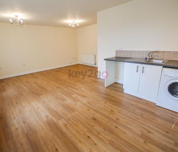 Kirkby View, S12 - Photo 1