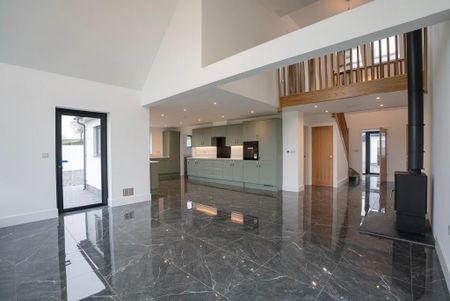 4 bedroom detached house to rent - Photo 5