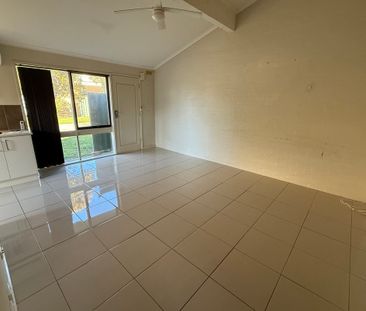 2 BEDROOM UNIT IN QUIET LOCATION - Photo 5