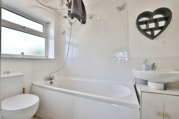 3 bedroom house to rent Goring Avenue, Manchester, M18 - Photo 1