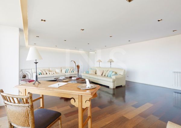 Apartamento T5 em Lisboa