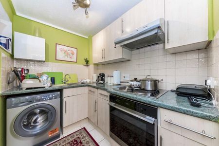2 bedroom flat to rent - Photo 4