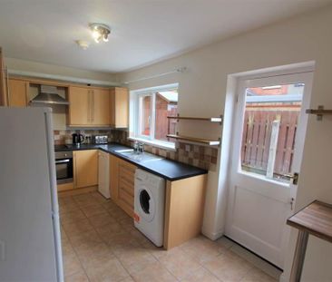 27 Whitehall Parade, Belfast, BT7 3GX - Photo 5