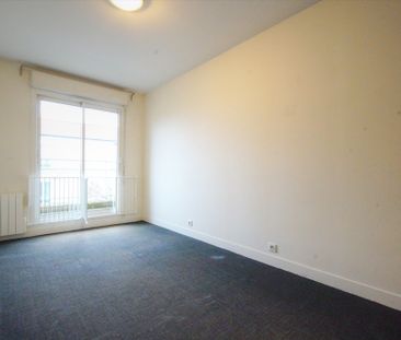 Location Appartement 4 pièces 123m² - Photo 2