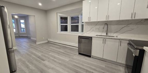 Large 3 bdrm Roncesvalle - Photo 2