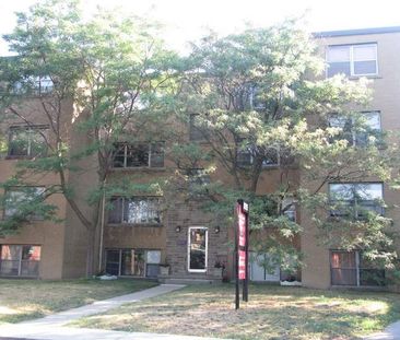 Snow Manor Apartments, Oakvile | 83 Wilson Street, Oakville - Photo 1
