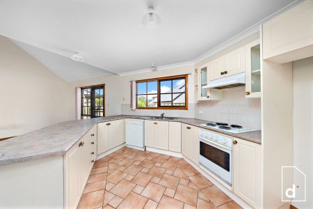 Gorgeous Kiama - Three Bedroom Home - Photo 2