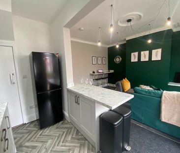 Haddon Avenue (room 1 ), Burley, Leeds - Photo 1