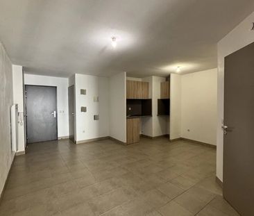 Location Appartement 2 pièces 43m² NIMES 30900 - Photo 1