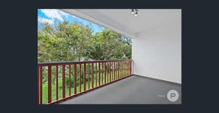 Contemporary Townhome Offering Space, Comfort and Convenience - Photo 4