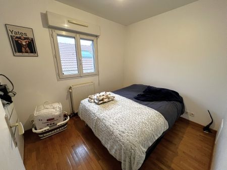 Location Appartement 2 pièces 38m² ST MAUR DES FOSSES 94100 - Photo 2