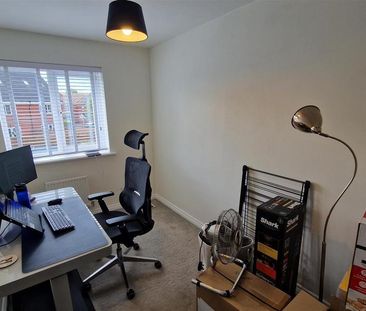 3 bedroom semi-detached house to rent - Photo 3