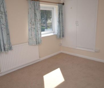 Glebe House, EX10 0DW - Photo 3