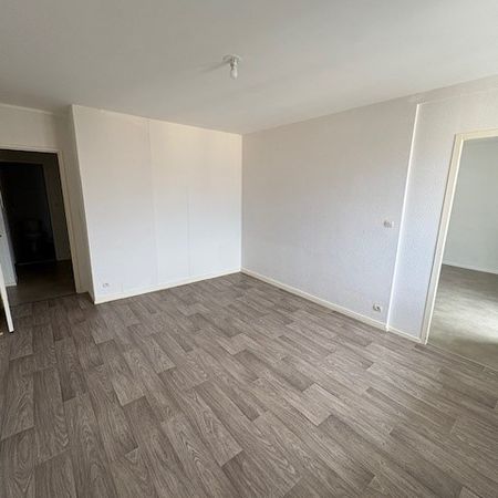 Location - Appartement T5 - 91 m² - Besançon - Photo 4