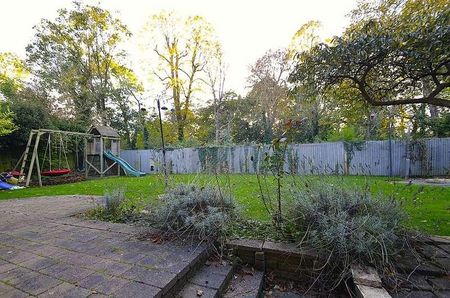 Seymour Gardens, Feltham, TW13 - Photo 4