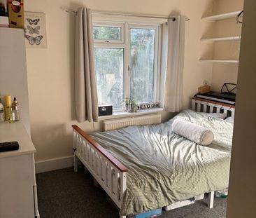 2 Bed Terraced House, Town Place, RG1 - Photo 3