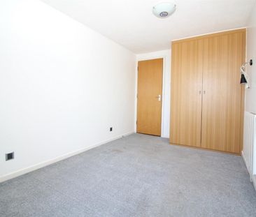 1 Bedroom Flat - Purpose Built To Let - Photo 5