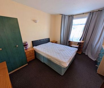 5 bedroom semi-detached house to rent - Photo 1