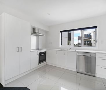 Prime Location! - Photo 6