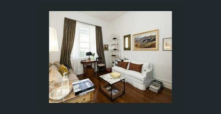 Character South Fremantle Home, With a Second Dwelling - Photo 3