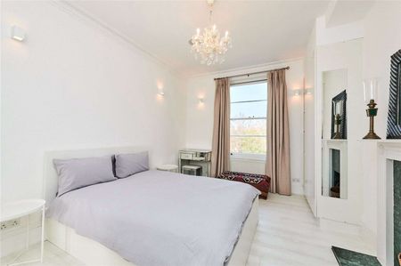 SHORT LET - One bedroom apartment set only 100 meters from Little Venice Canal in a period white stucco building - Photo 4
