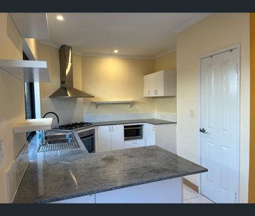 27 Archer Street, Pearsall, WA 6065 - Photo 5