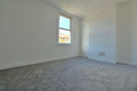 Lacey Street, Ipswich - Photo 5